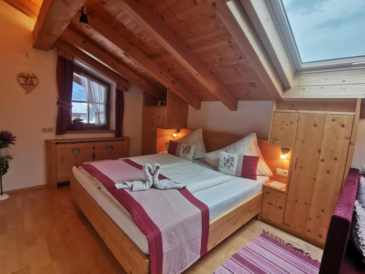 Apartamento Schlosserhof Telfes im Stubai Exterior foto