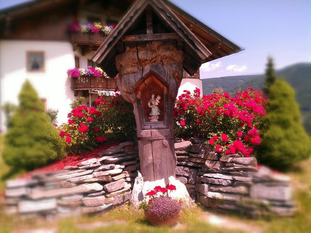 Apartamento Schlosserhof Telfes im Stubai Exterior foto